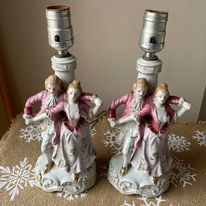 VTG Colonial Couple Lamps